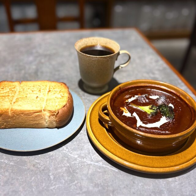 伏見｜老舗パンメーカーが本気で作った厚切りトーストとビーフシチューがたまらないカフェ