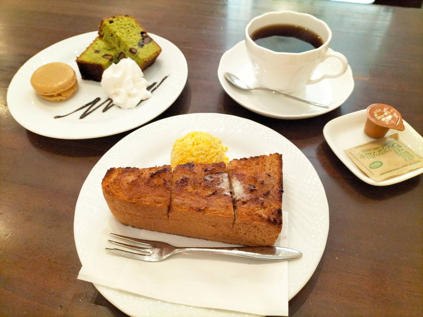 本山｜注文後に豆を挽くこだわりコーヒーと、カリじゅわ黒糖トースト＆こだわり手作り焼き菓子が楽しめる静かなカフェ