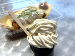 名東区｜個性の強さは名古屋トップクラス！？人気青果店で楽しむたこ焼きとソフトクリーム