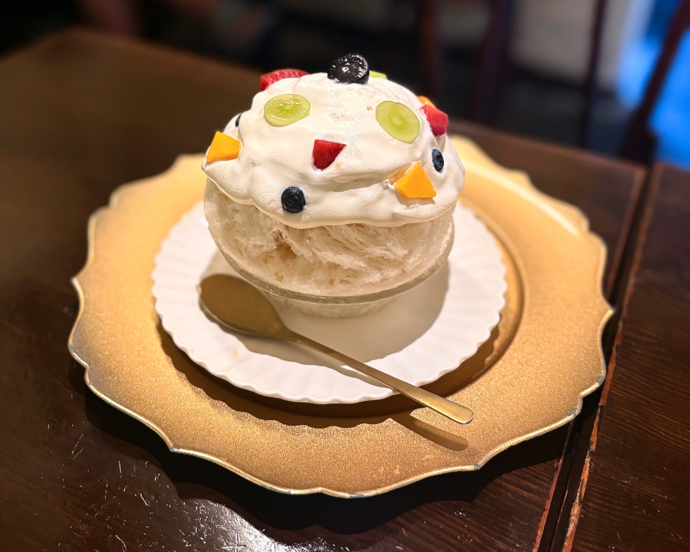 鶴舞｜ふわふわエスプーマに溺れる。訪れるたびにメニューが変わるレトロおしゃれなかき氷店