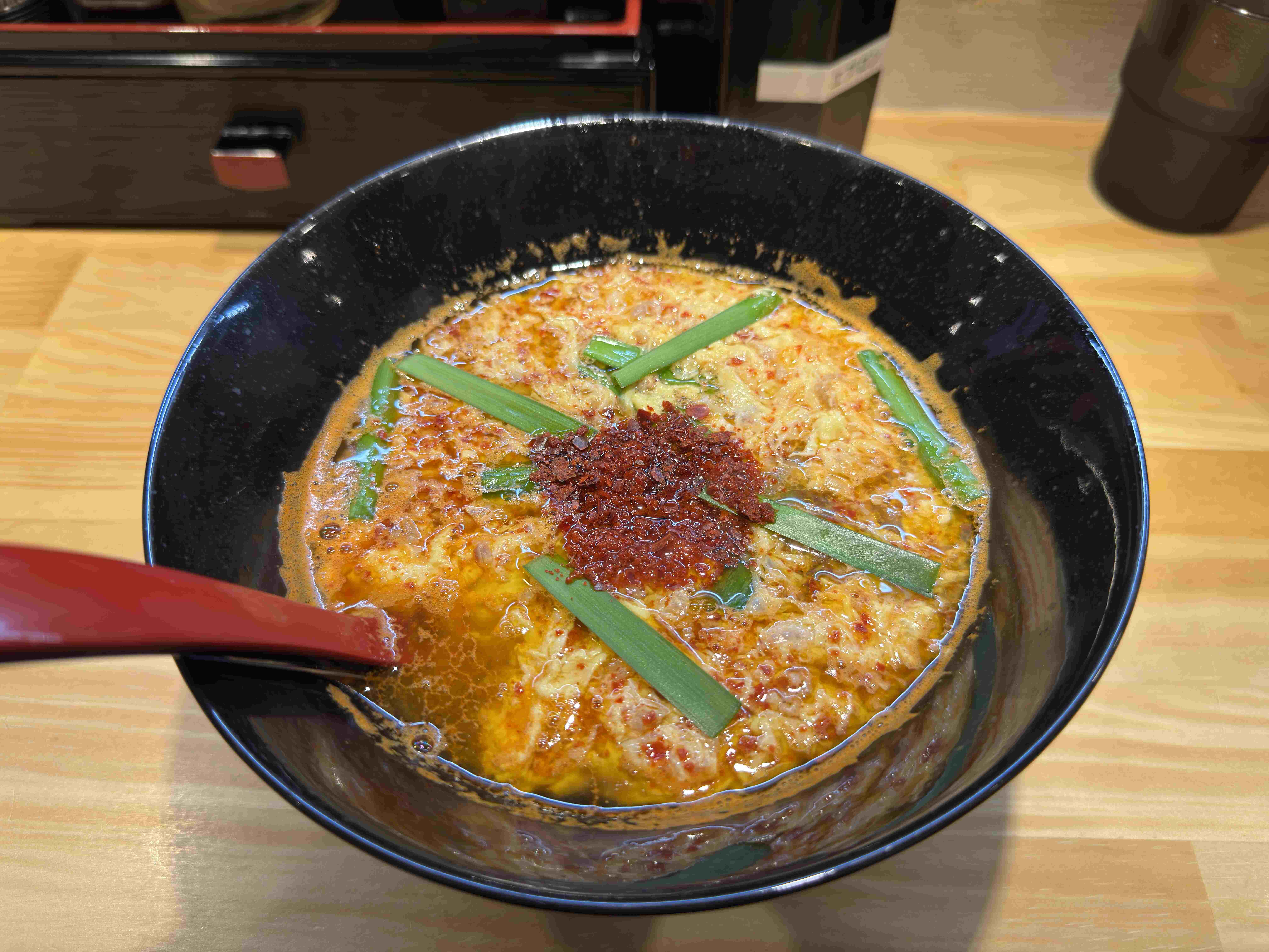 新栄町｜選べる辛さとこんにゃく麺が嬉しい！旨辛スープに悶絶必至の宮崎辛麺専門店