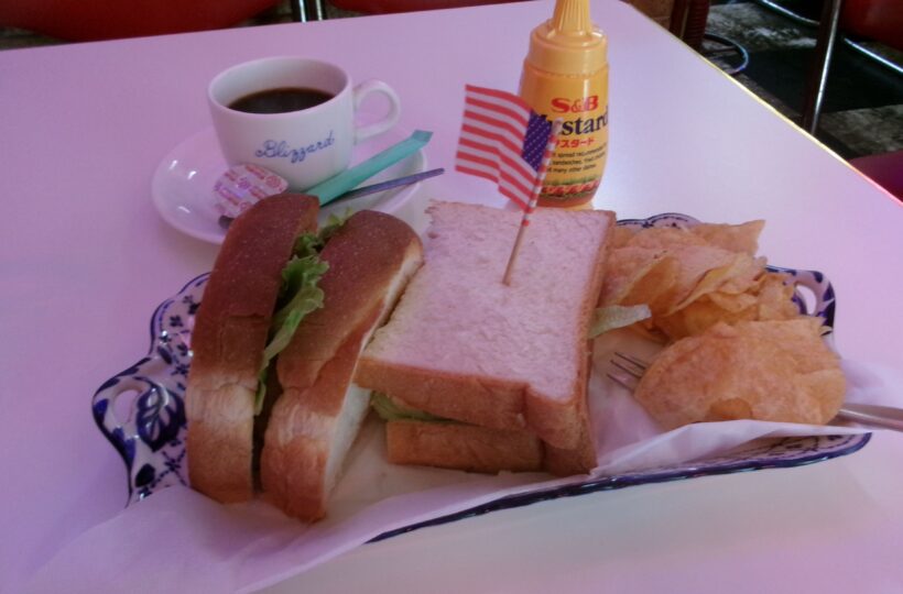 鶴舞|40年以上愛される味。1960年代のアメリカへタイムスリップできる隠れ家喫茶店