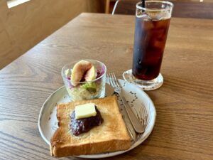 自由ヶ丘｜居心地のいい空間で軽食とドリンクを楽しめるカフェ