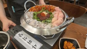 栄｜料理を囲んで楽しむ韓国グルメ「ナッコプセ」の熱々ランチ