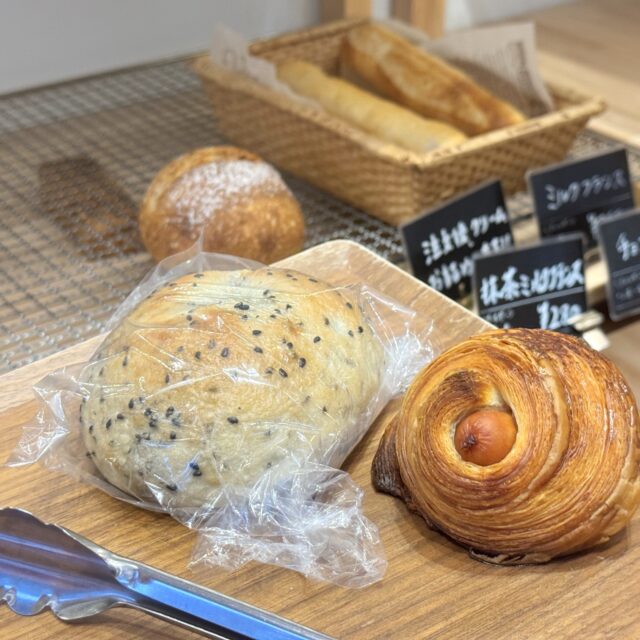 上社｜食べごたえ抜群！名東区の駅近ベーカリーで出会った総菜系クロワッサン＆ベーグル