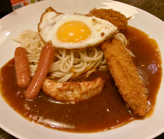 名古屋城｜トッピングもサイズも豊富！自分だけのあんかけスパが楽しめるお店