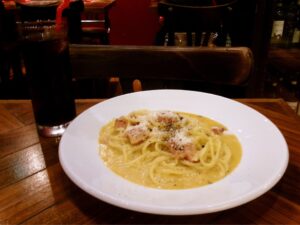 名駅｜駅直結！もちもち生パスタに溺れる、フォトジェニックな空間が魅力のイタリアンバル