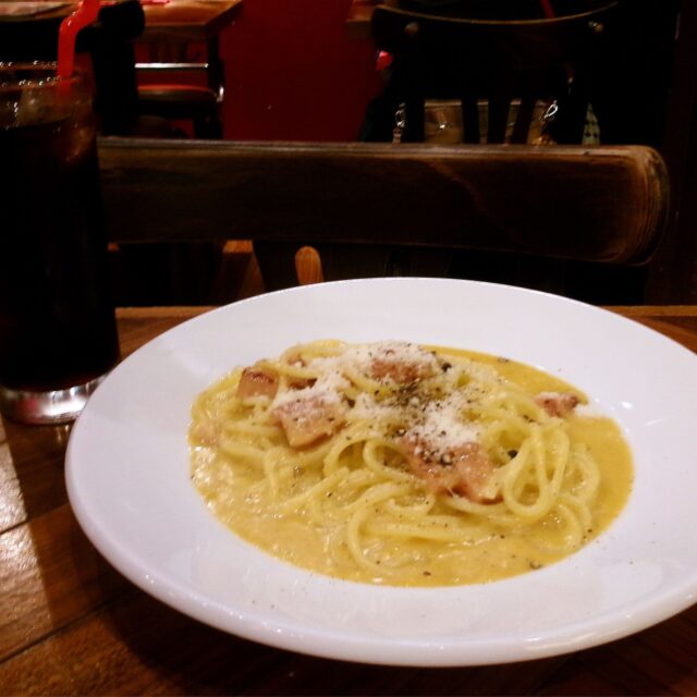 名駅｜駅直結！もちもち生パスタに溺れる、フォトジェニックな空間が魅力のイタリアンバル