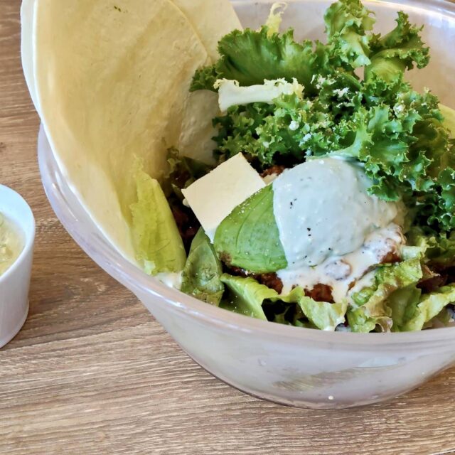 栄｜野菜たっぷりのヘルシーランチ！栄のビルに佇む隠れ家おしゃれカフェ