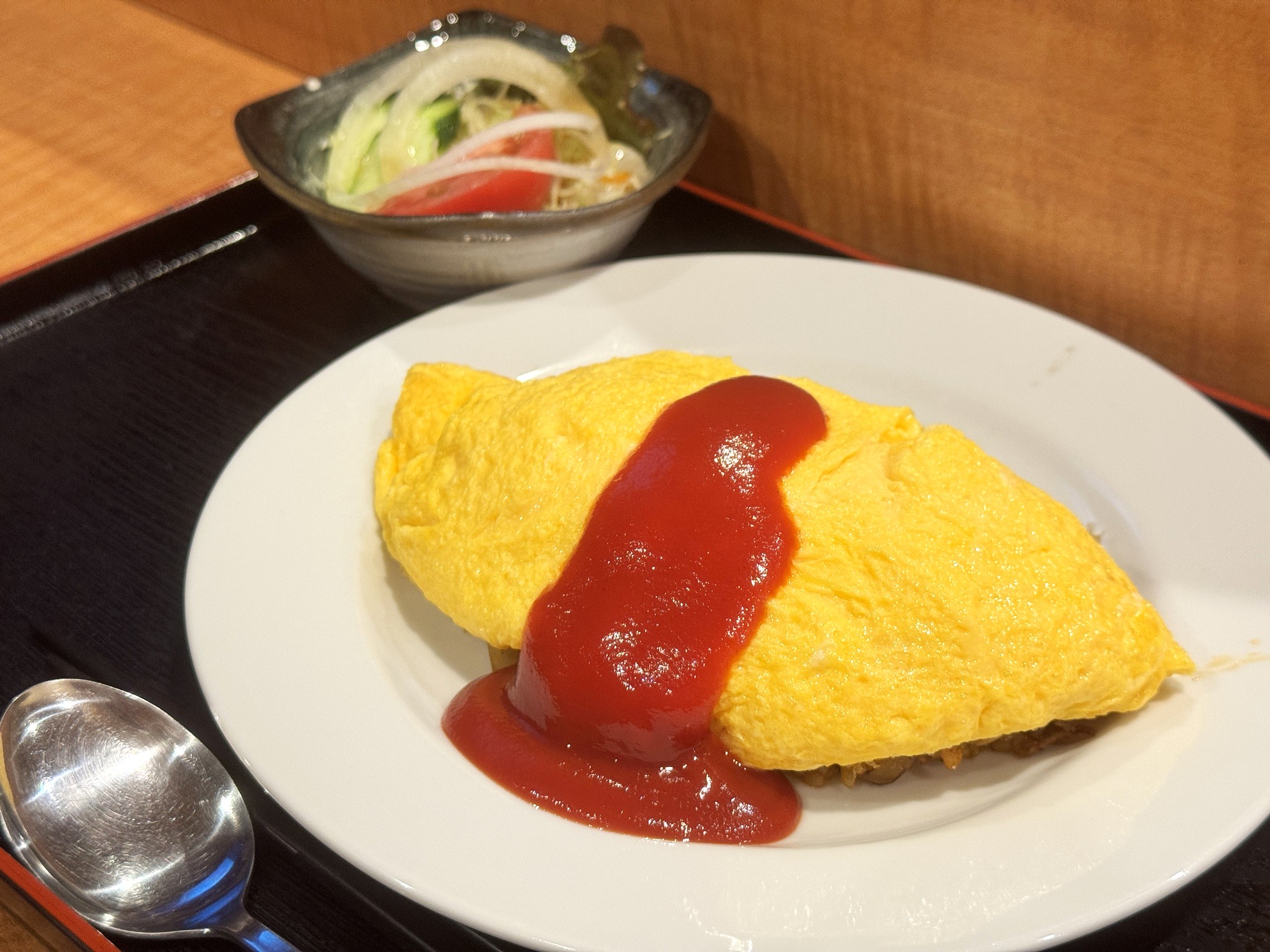千種｜親子3代で通う常連さんも！牛肉入りの大きなオムライスが美味しい居酒屋使いのできる定食屋